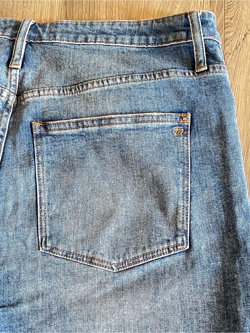 Madewell Medium Blue Denim Shorts with Copper Button - Picture 5 of 7